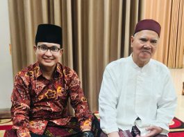 Di Balik Senyum Kiai Afif dan Harapan Aziz untuk Nakhoda Baru PBNU