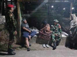 Patroli Malam Cipta Kondisi, Serka Heri Santoso Sambangi Warga Demi Menjaga Keamanan Bulukerto