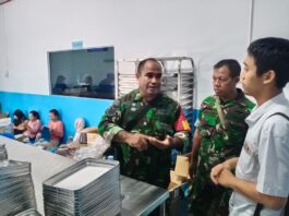 Babinsa Joyotakan Cek SPPG Jelang Dimulainya Memasak Pasca Libur Sekolah
