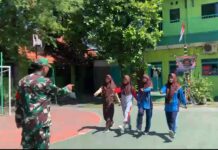 Koramil Rungkut Beri Pembekalan Kedisiplinan kepada Siswa Baru SMP Miftahul Ulum saat MPLS