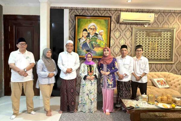 Jelang Muktamar NU, Senator Lia Istifhama Napak Tilas Trah Spiritual di Ponpes Tambakberas Jombang